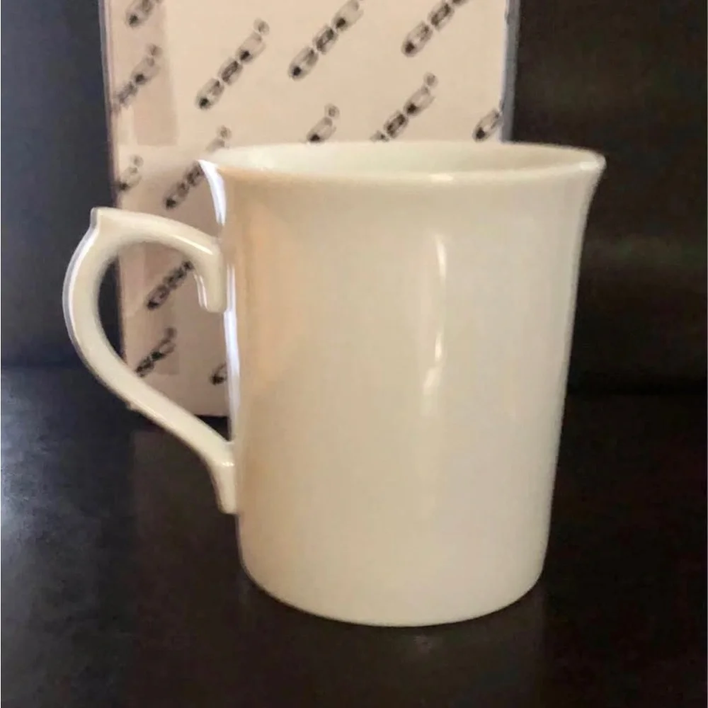 The Enesco Precious Moments Mug/Cup “Thank God for MOM” Porcelain/Ceramic 1984